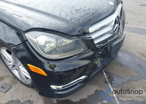 2012 Mercedes-Benz C 300 Sport 4Matic из США, поврежденный, VIN WDDGF8BB8CR195281